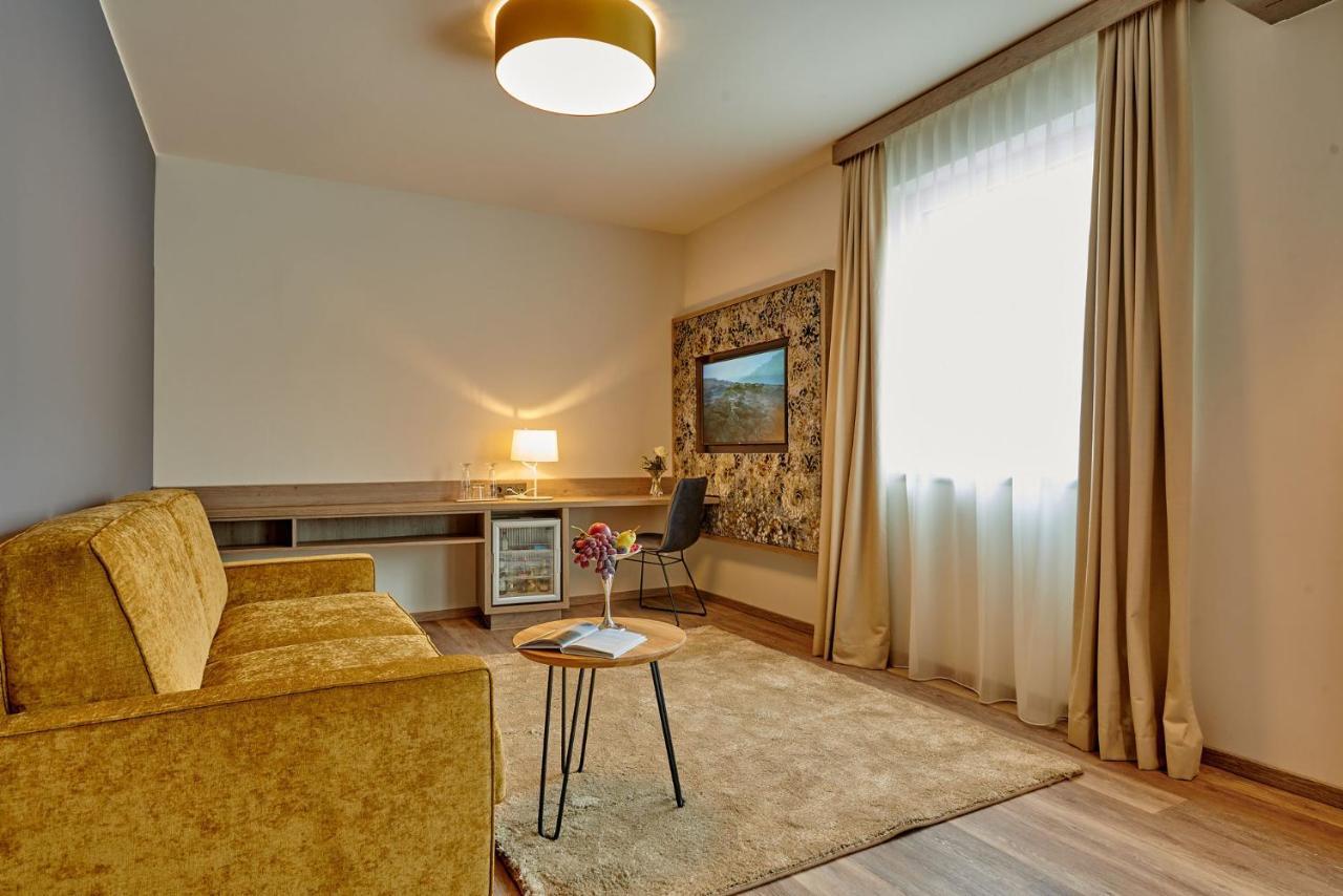Hotel Am See Нойтраублинг Номер фото