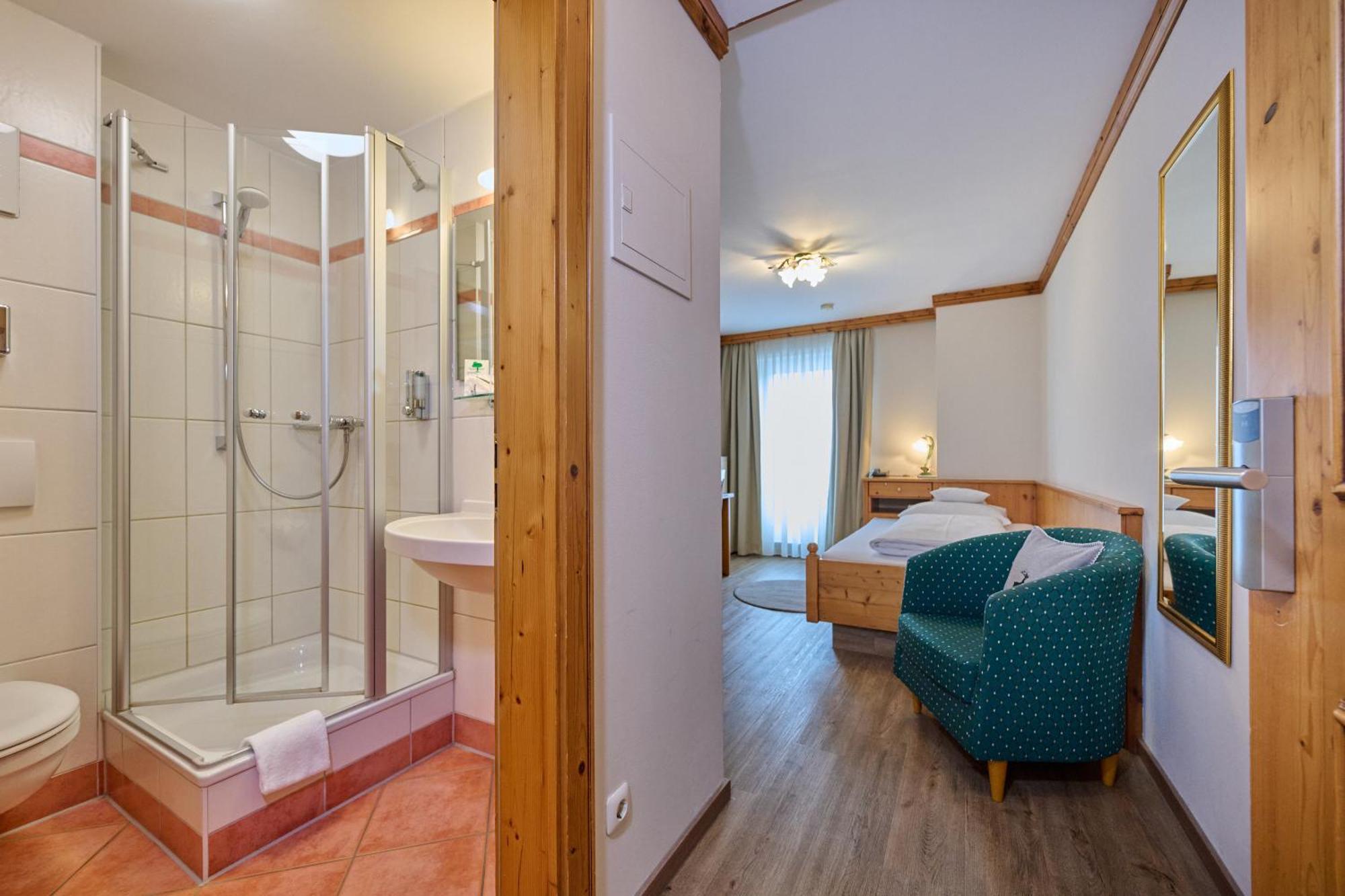 Hotel Am See Нойтраублинг Номер фото