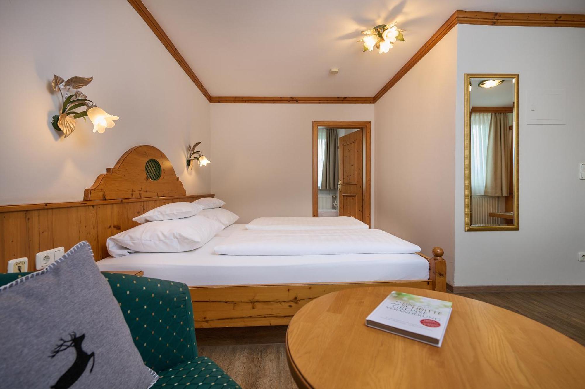 Hotel Am See Нойтраублинг Номер фото